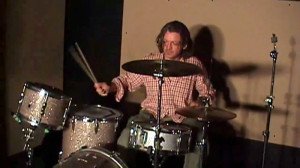 Patrick Hennings und sein geliebtes Schlagzeug